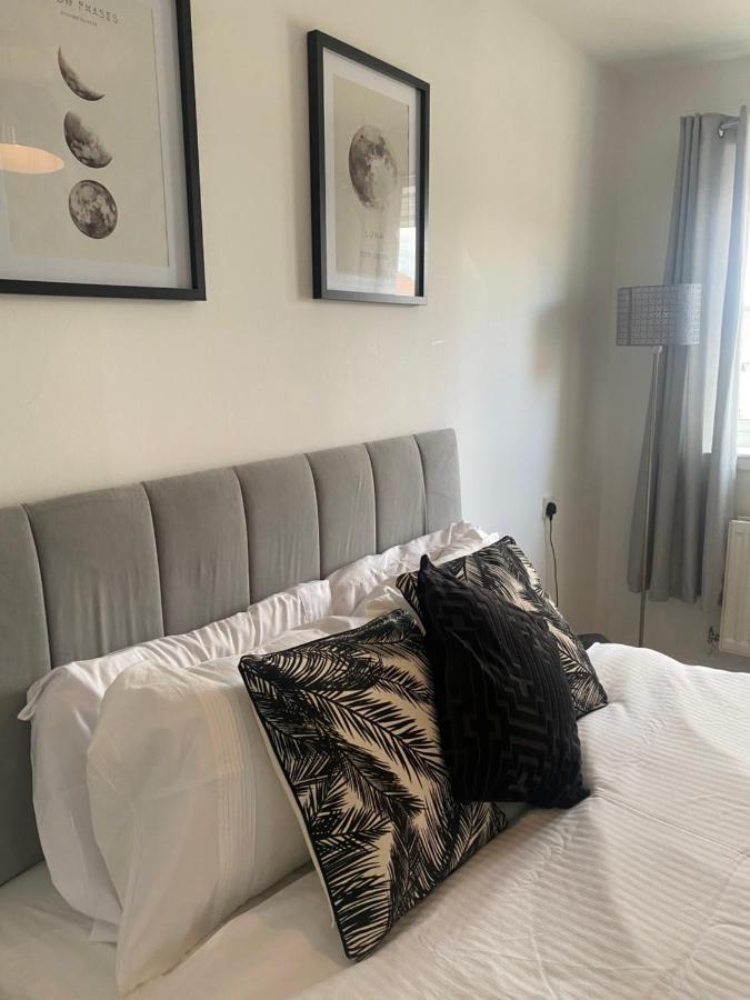 Inverness City Apartments - Modern & Bright Apartment Close To Raigmore Hospital & Shops Inshes Экстерьер фото